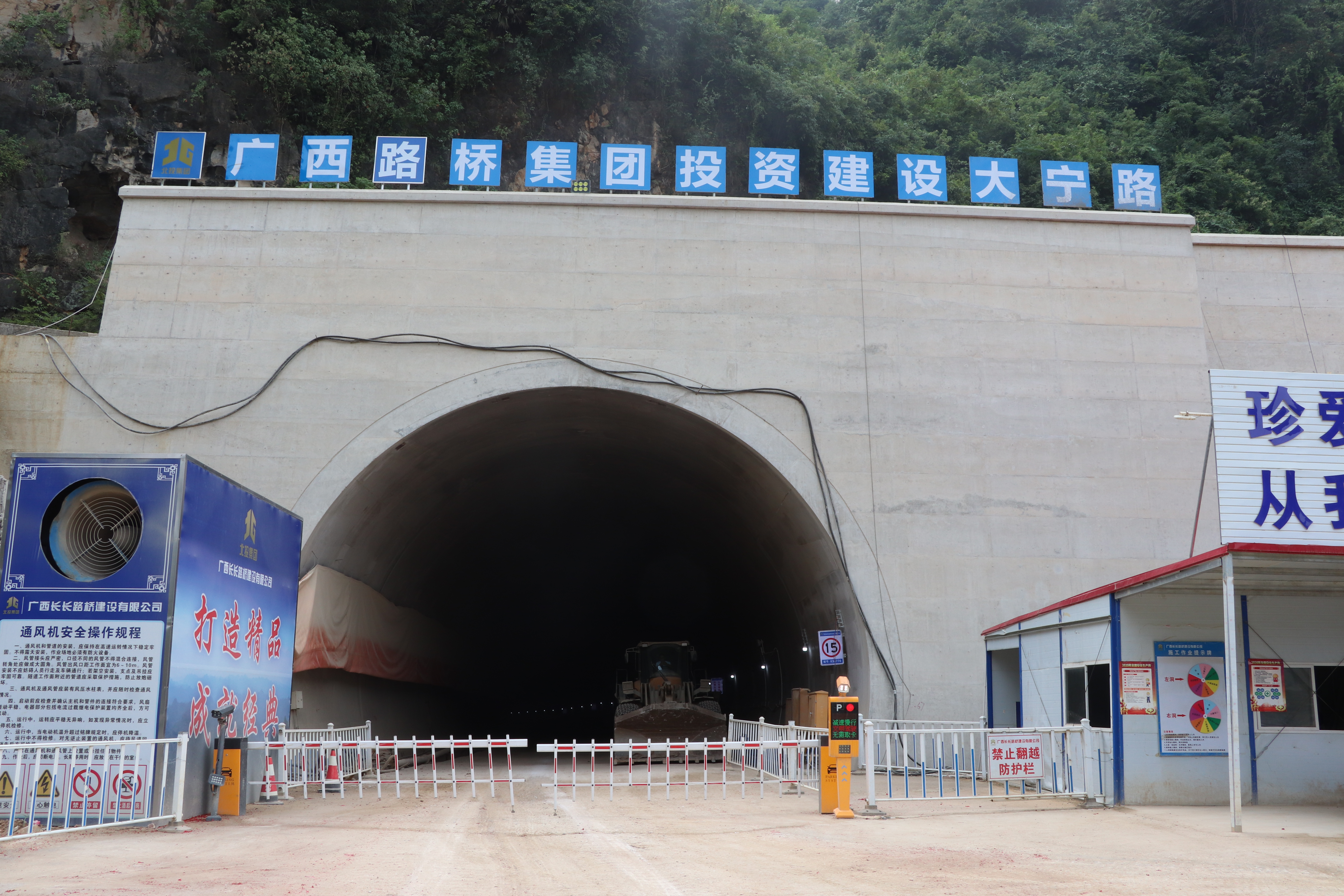 首页| G22恒峰集团中国官方网站